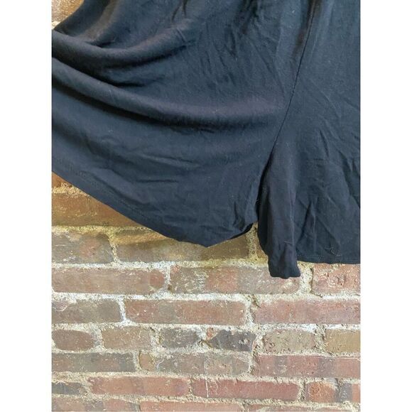 Maternity by Ingrid & Isabel Black XXL Romper Shorts Cross V-Neck - Picture 5 of 8